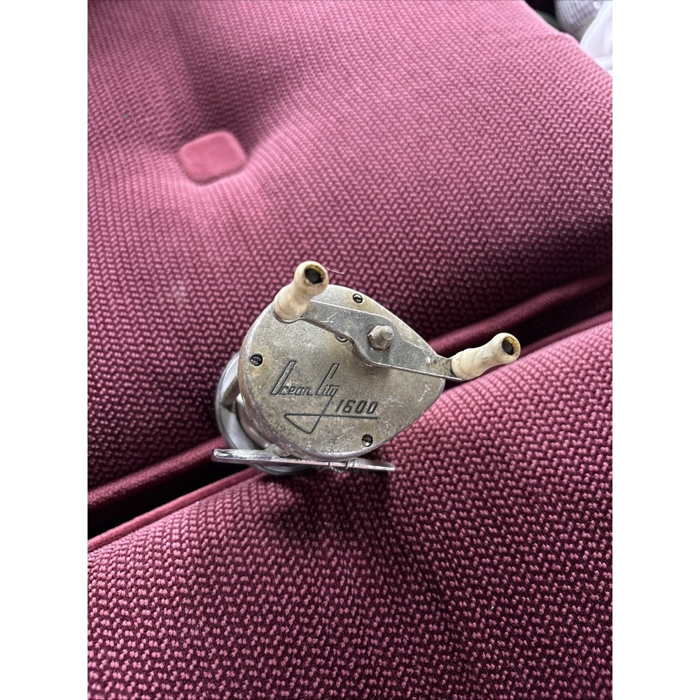 OCEAN CITY 1600 VINTAGE FISHING REEL